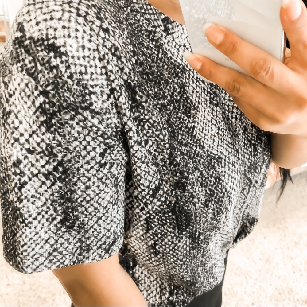 Socialite snake print short sleeve casual tee top - Picture 3 of 10